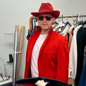 Meet your Posher, Johnny